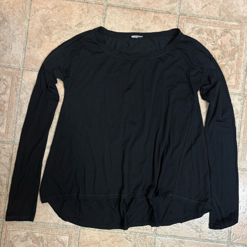 Ivivva black long sleeve top